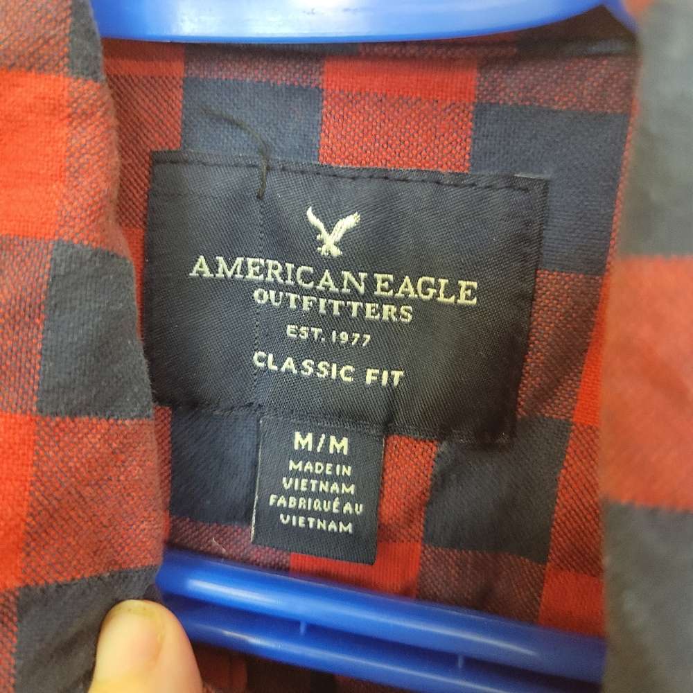 American Eagle Plaid Button Up Shirt